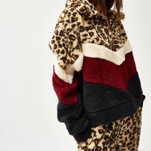 JADED LONDON sold out online! Leopard pullover